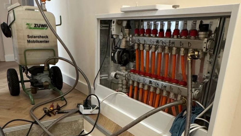 🔧 De ce este obligatorie spălarea instalației înainte de montarea unei centrale termice noi?